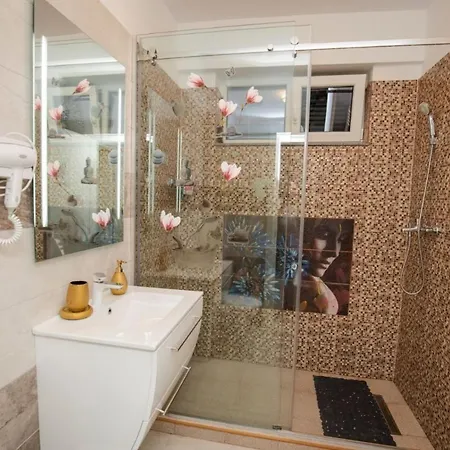 Golden 1 * Năvodari