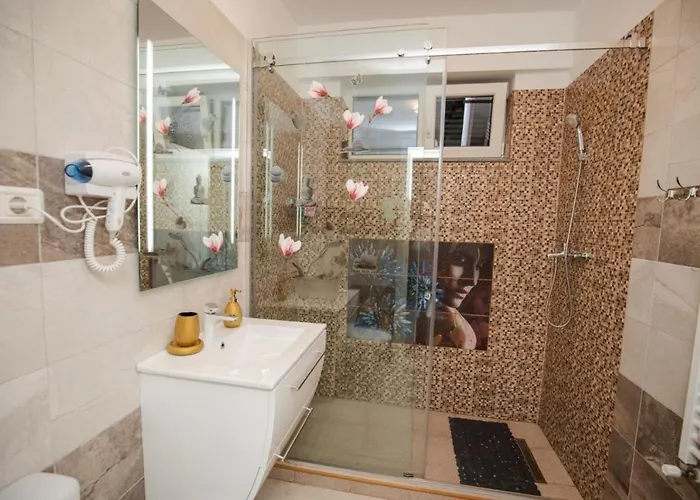 Golden 1 * Năvodari